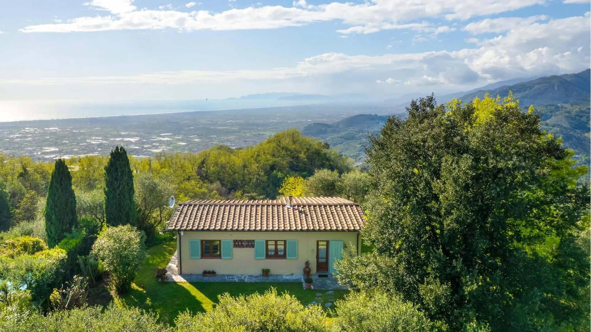 La Piana Villa Mommio 0*,  Italien