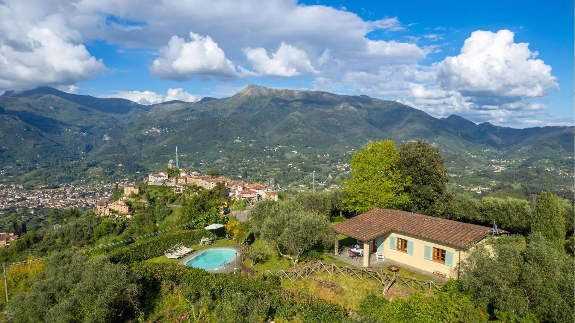 La Piana Villa Mommio Semesterbostad