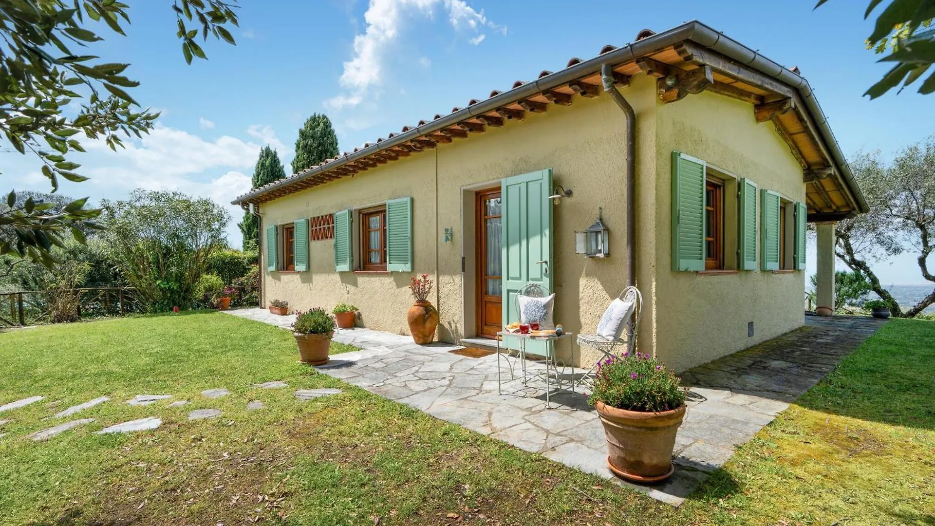 La Piana Villa Mommio Semesterbostad